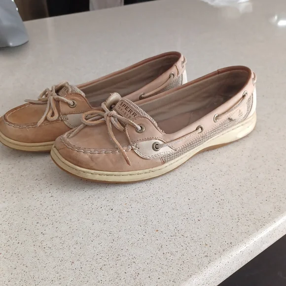 Sperry's - Picture 1 of 5